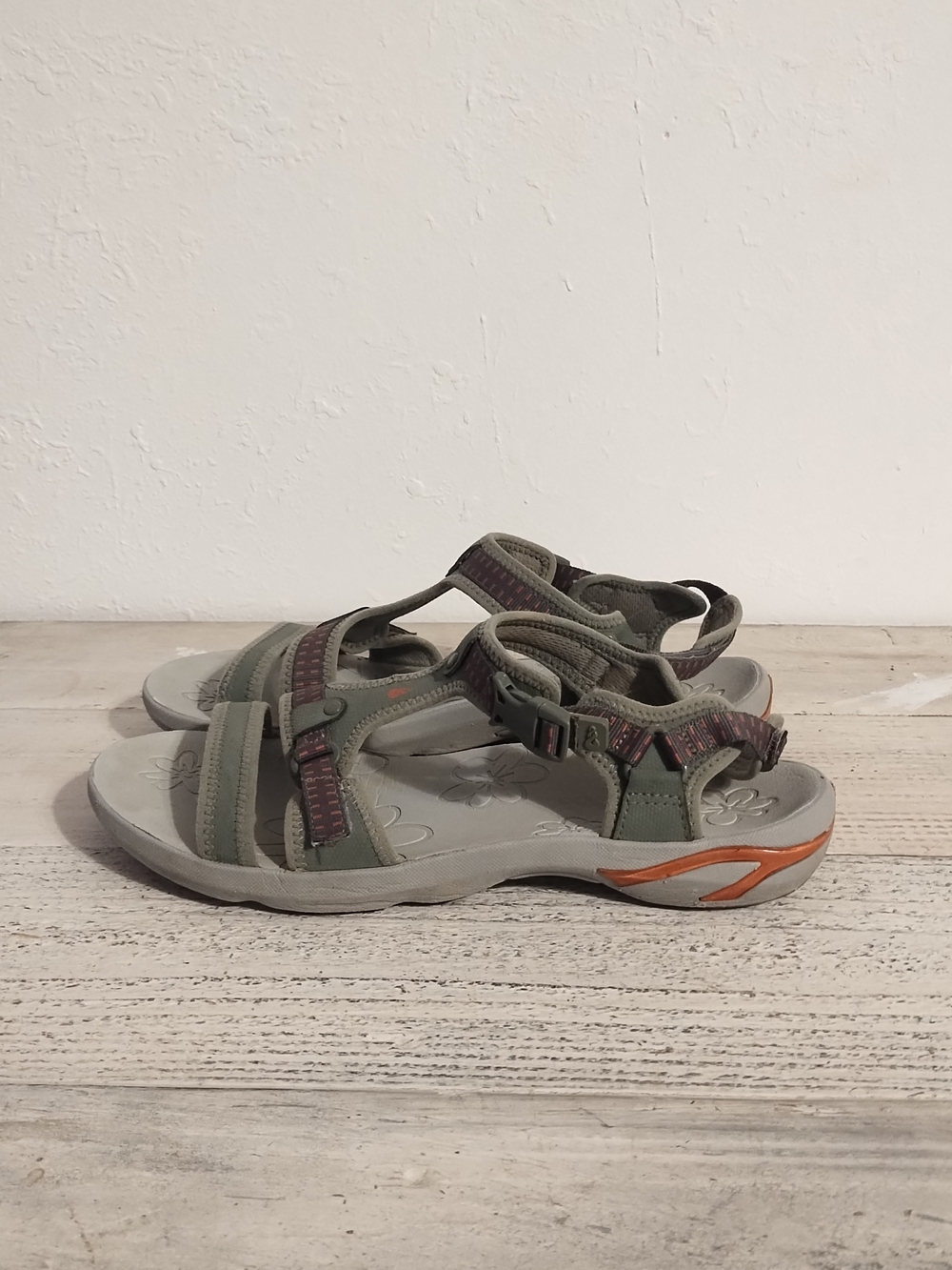Ahnu Women s  size usa 10.5 / size 8.5 UK Moonstone Gladiator Sandal